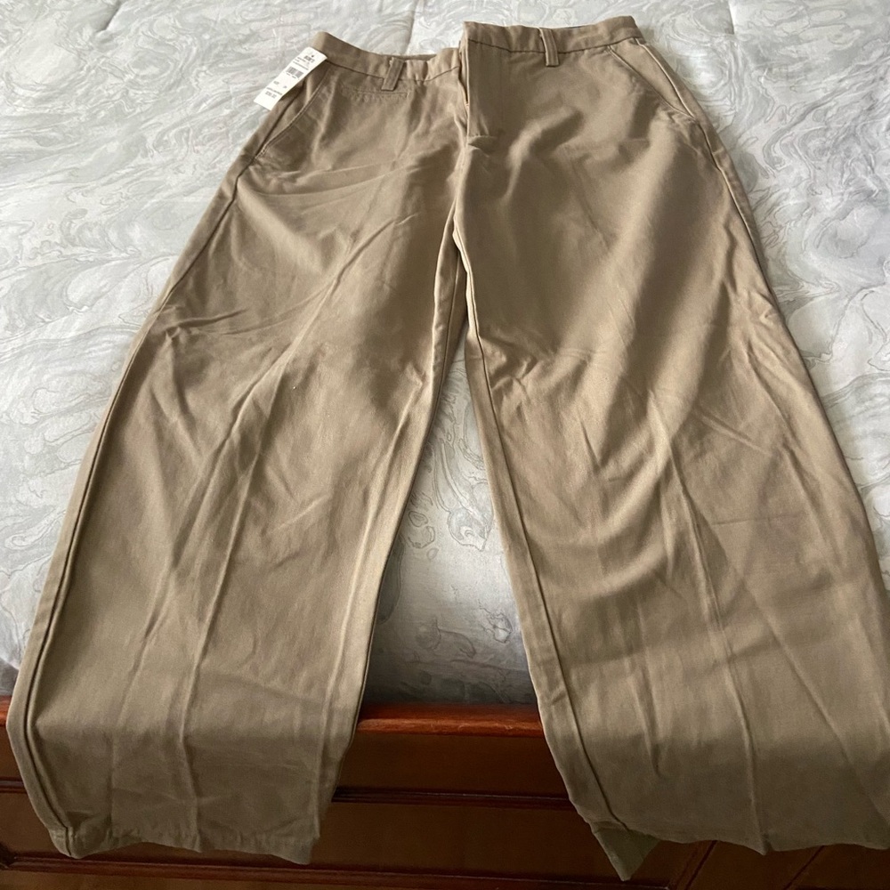 Dockers relaxed fit - flat front new with tags
